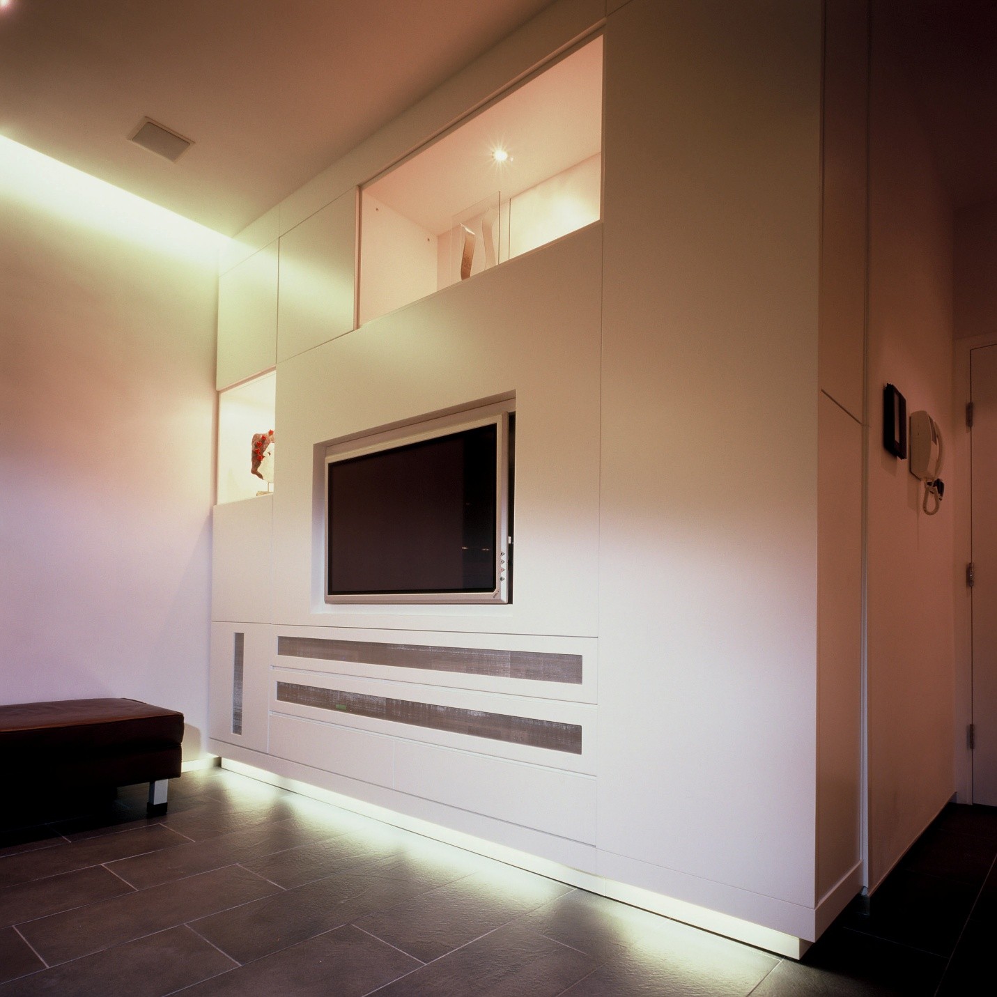 Coastal Skyline Penthouse — photograph 4